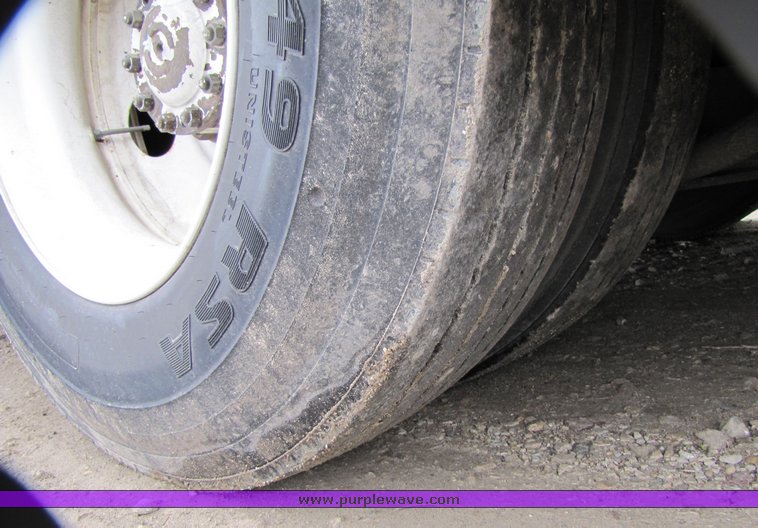 image for item 7356 1994 Gillig Transit Bus