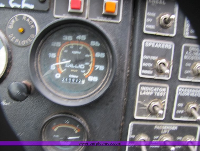 image for item 7357 1994 Gillig Transit Bus