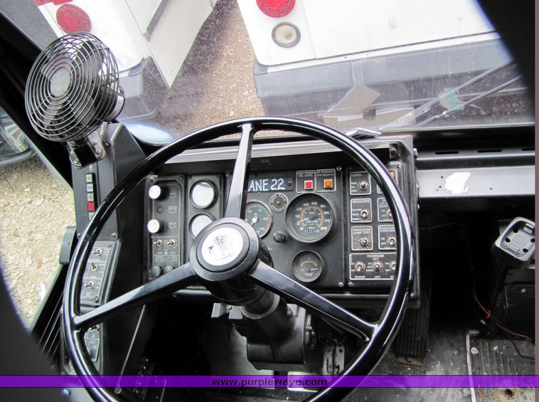 image for item 7357 1994 Gillig Transit Bus