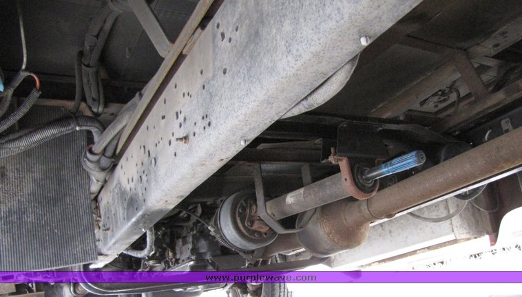 image for item 7358 2004 Ford E450 Super Duty transit bus