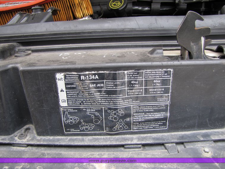 image for item 7358 2004 Ford E450 Super Duty transit bus