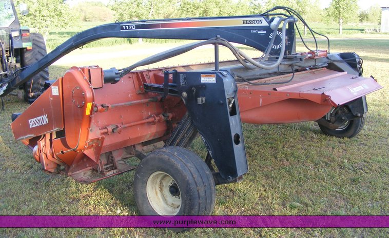 image for item 1015 1995 Hesston 1170 pull type swather