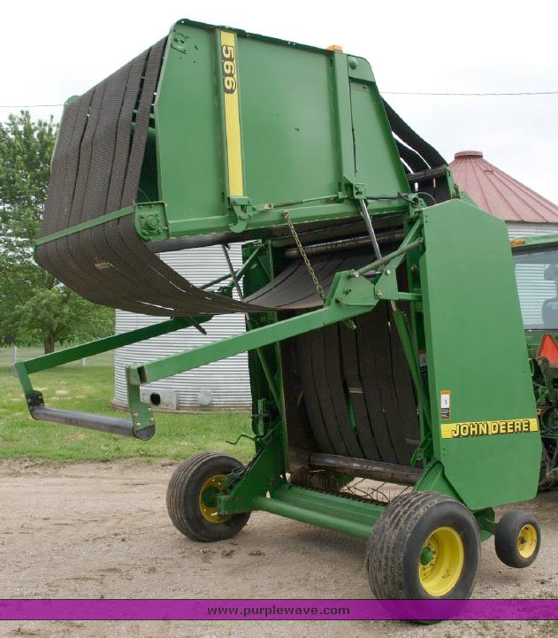 image for item 1700 1998 John Deere 566 round baler