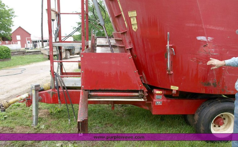 image for item 1702 Jay-Lor TMR 2575 upright mixer with digital scale