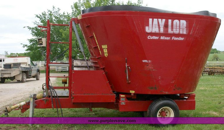 image for item 1702 Jay-Lor TMR 2575 upright mixer with digital scale