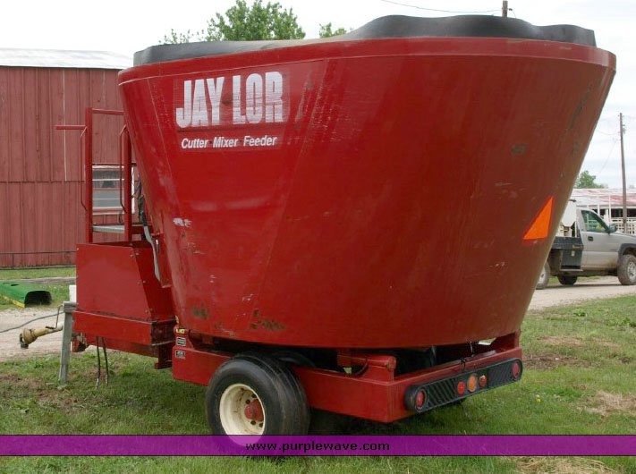 image for item 1702 Jay-Lor TMR 2575 upright mixer with digital scale