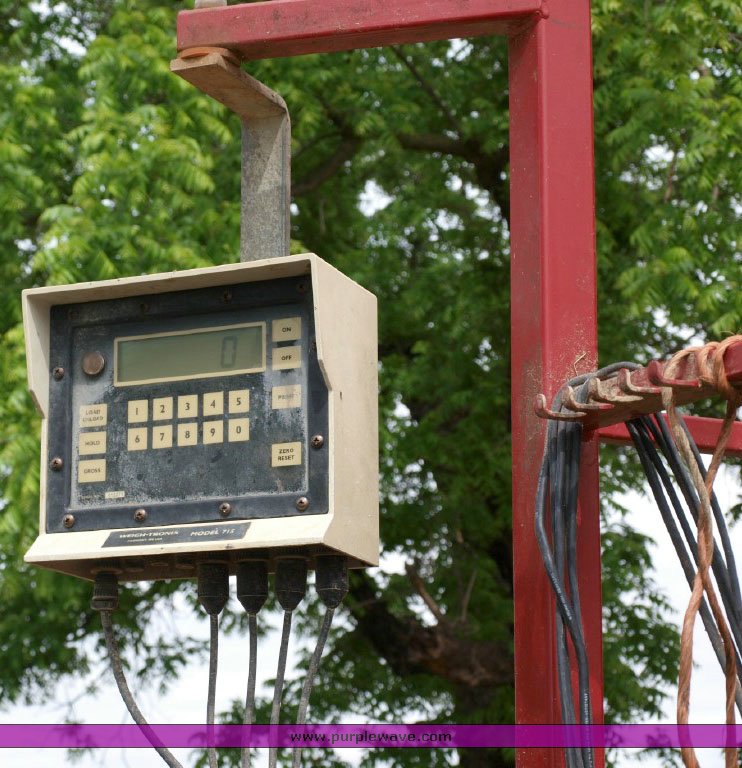 image for item 1702 Jay-Lor TMR 2575 upright mixer with digital scale