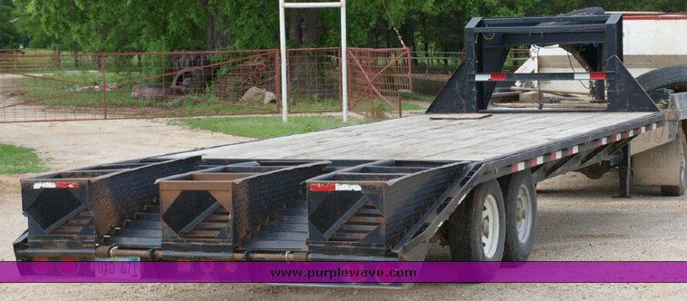 image for item 1705 JP Trailer 20' gooseneck trailer