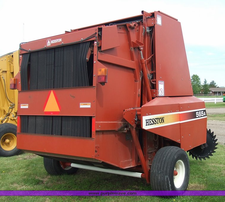 image for item 2044 Hesston 565A large round baler