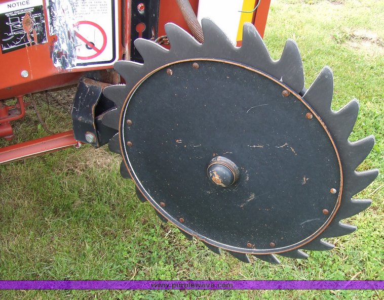 image for item 2044 Hesston 565A large round baler