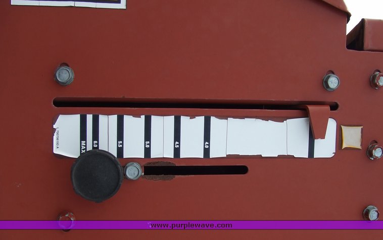 image for item 2044 Hesston 565A large round baler