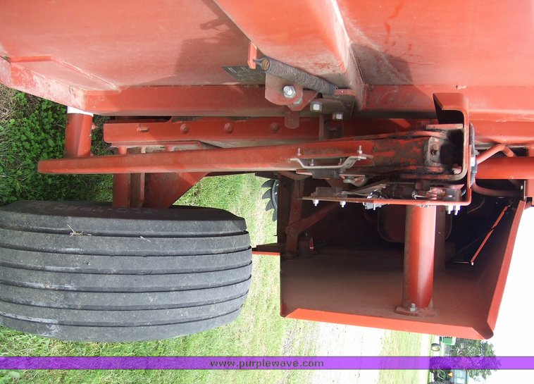 image for item 2044 Hesston 565A large round baler