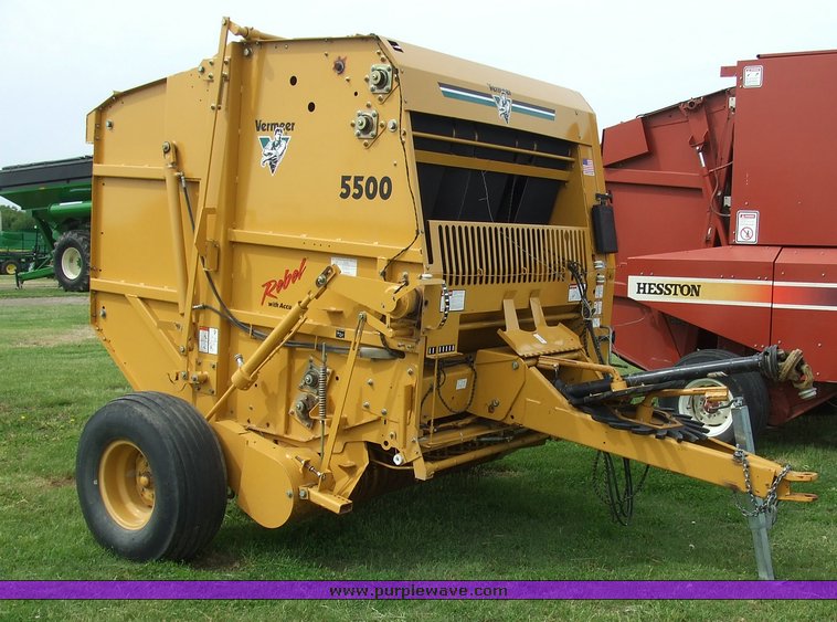image for item 2045 2001 Vermeer Rebel 5500 large round baler