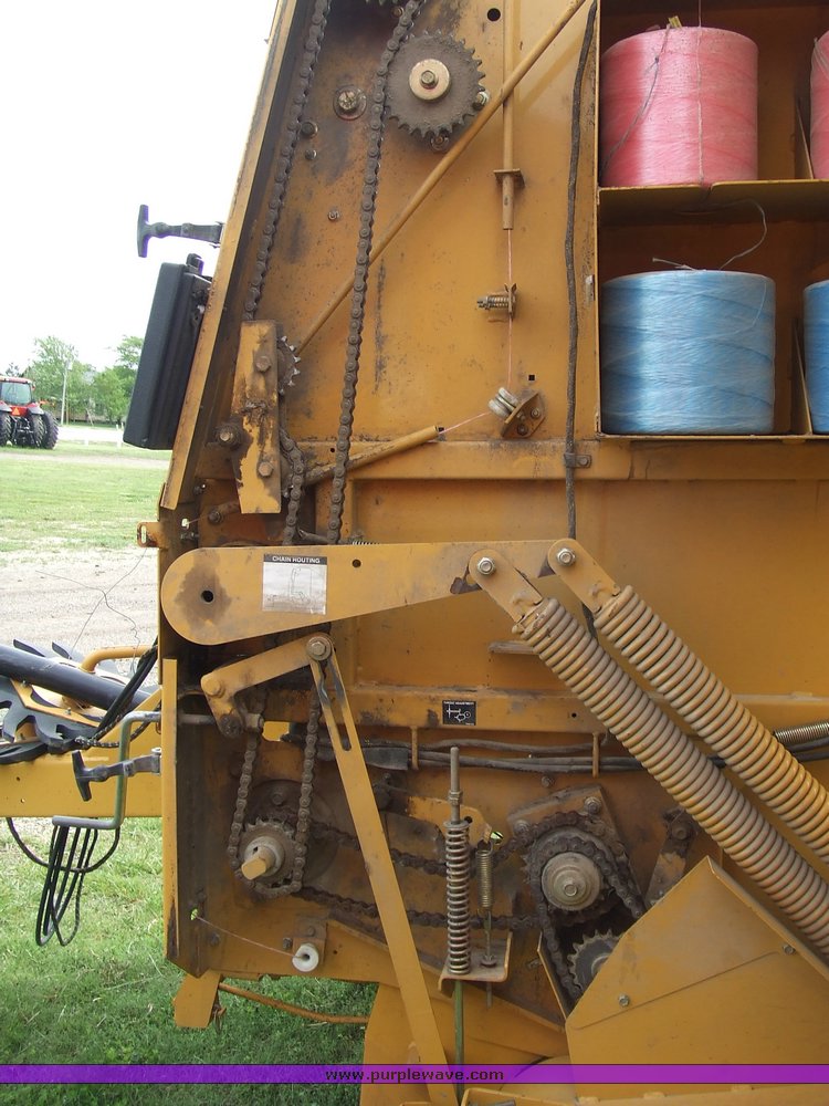 image for item 2045 2001 Vermeer Rebel 5500 large round baler