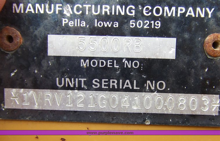 image for item 2045 2001 Vermeer Rebel 5500 large round baler