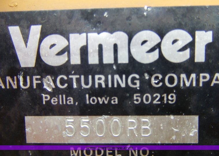 image for item 2045 2001 Vermeer Rebel 5500 large round baler