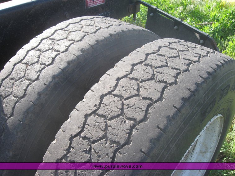 image for item 2054 1987 Freightliner cabover semi truck