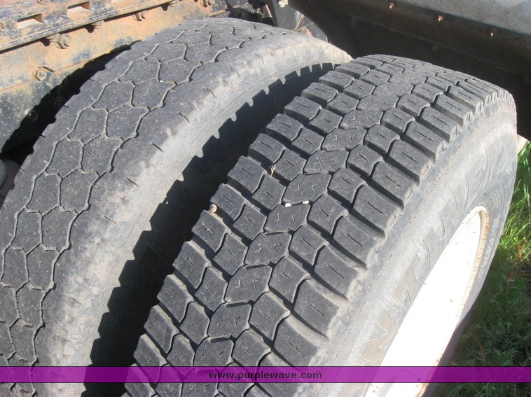 image for item 2054 1987 Freightliner cabover semi truck