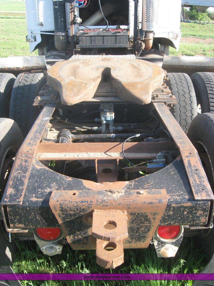 image for item 2054 1987 Freightliner cabover semi truck