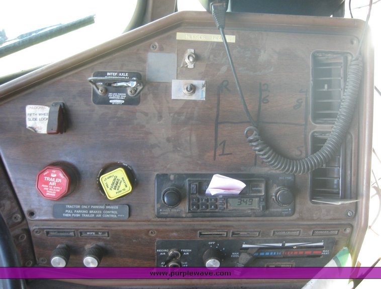 image for item 2054 1987 Freightliner cabover semi truck