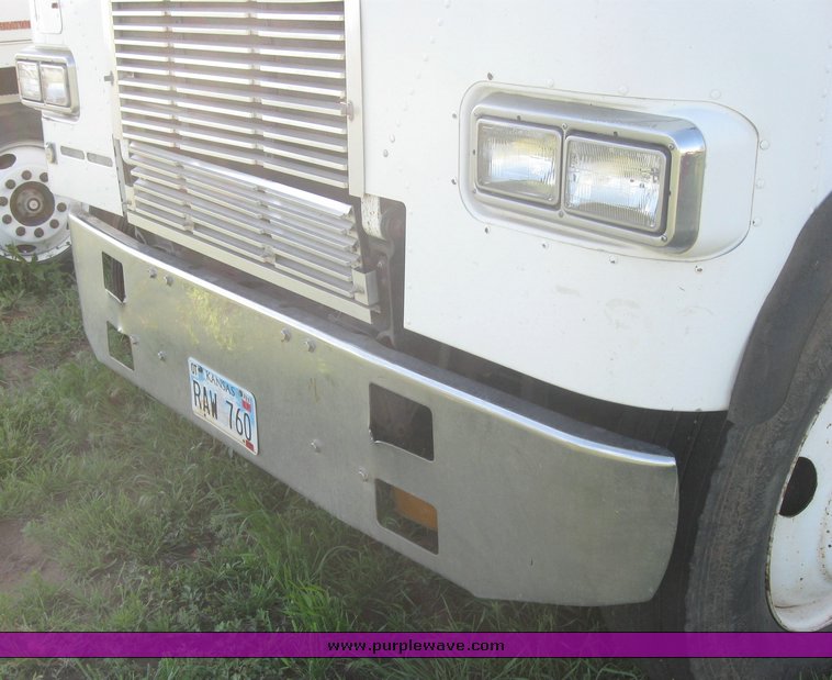 image for item 2054 1987 Freightliner cabover semi truck