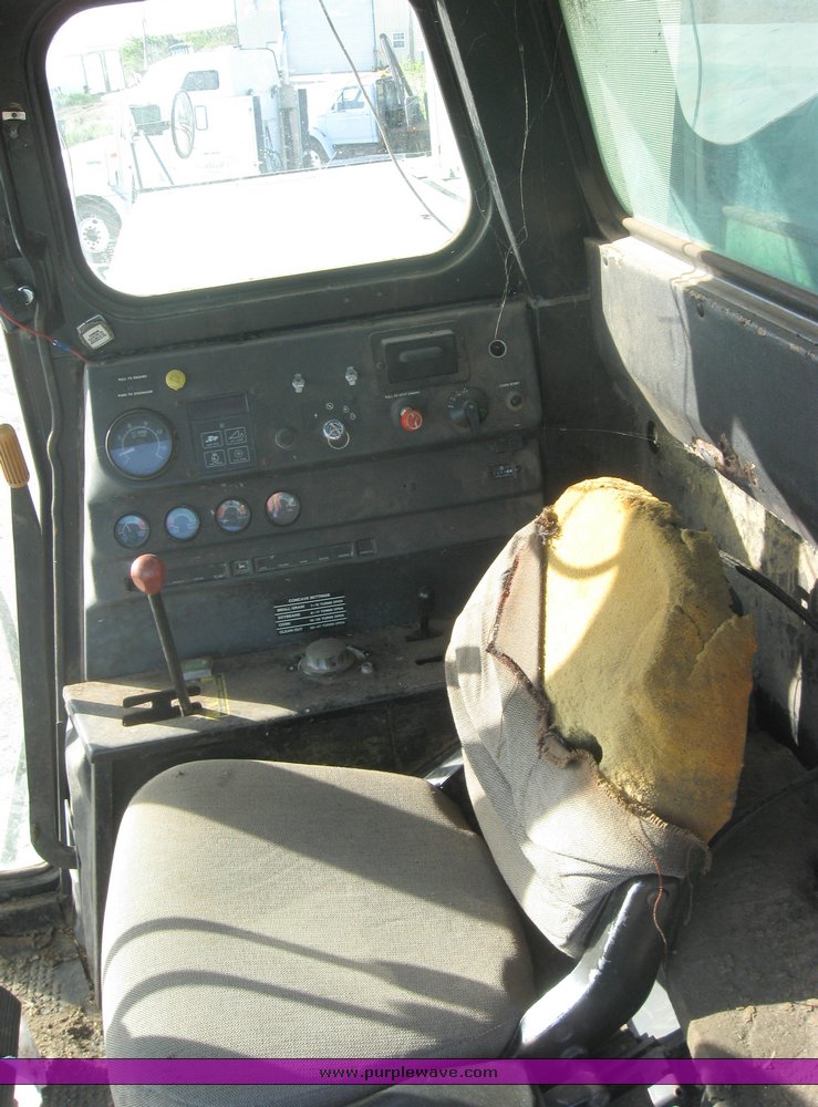 image for item 2056 1983 John Deere Turbo 8820 combine