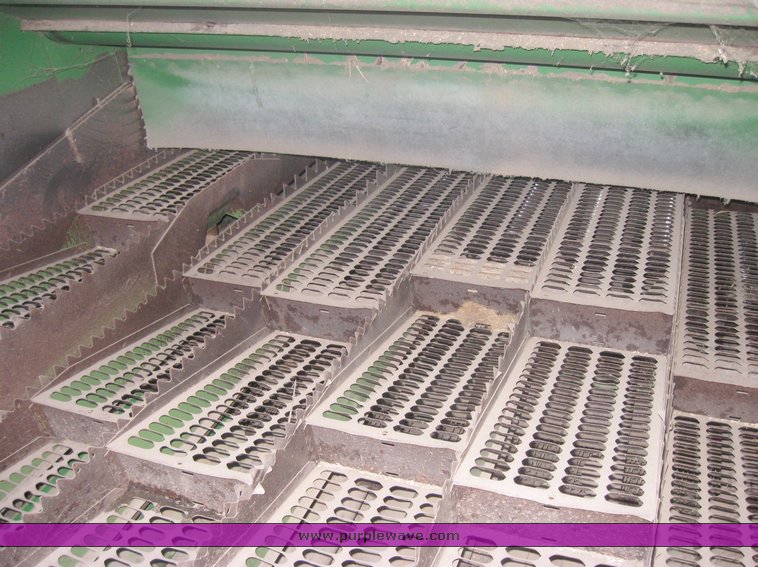 image for item 2056 1983 John Deere Turbo 8820 combine