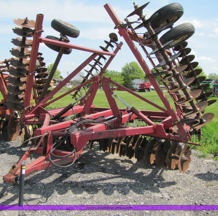 image for item 3092 International 490 28' disk