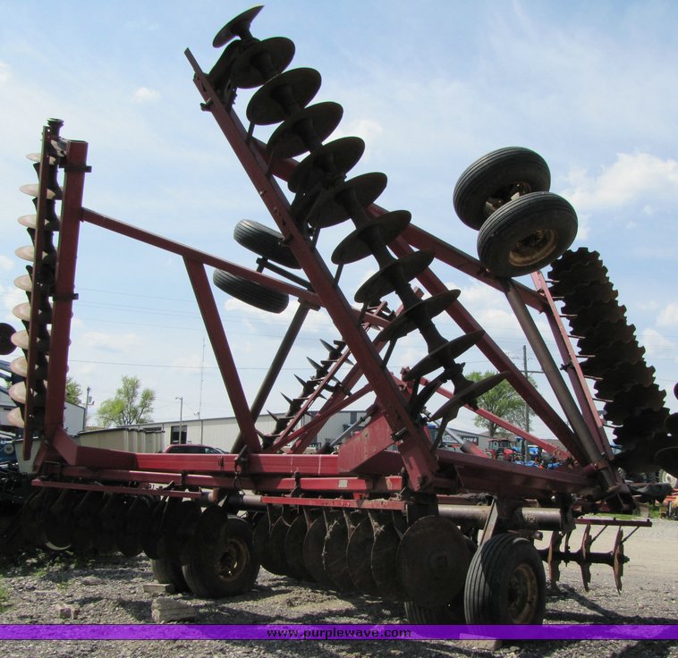 image for item 3092 International 490 28' disk