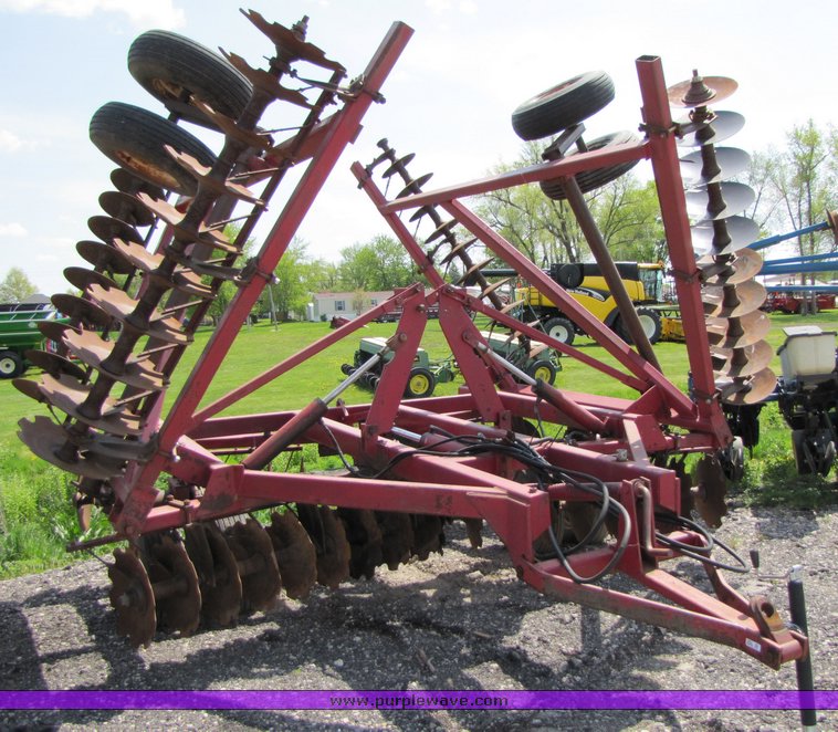 image for item 3092 International 490 28' disk