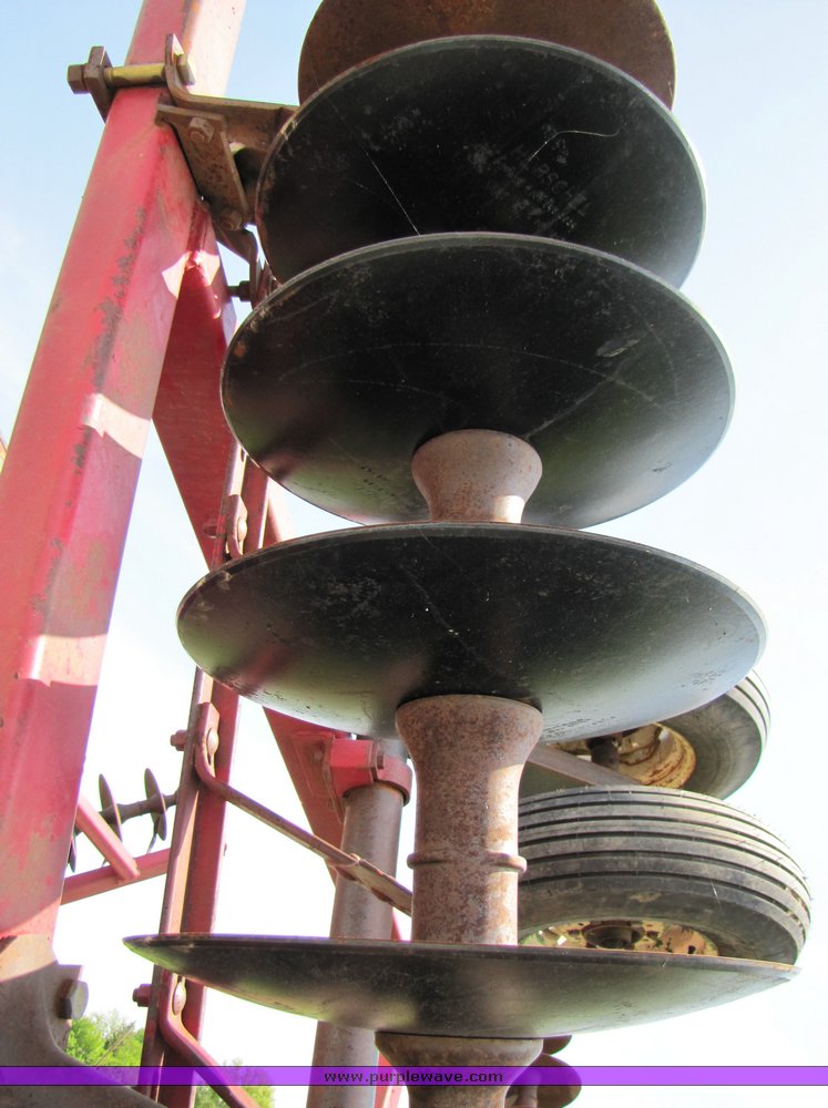 image for item 3092 International 490 28' disk