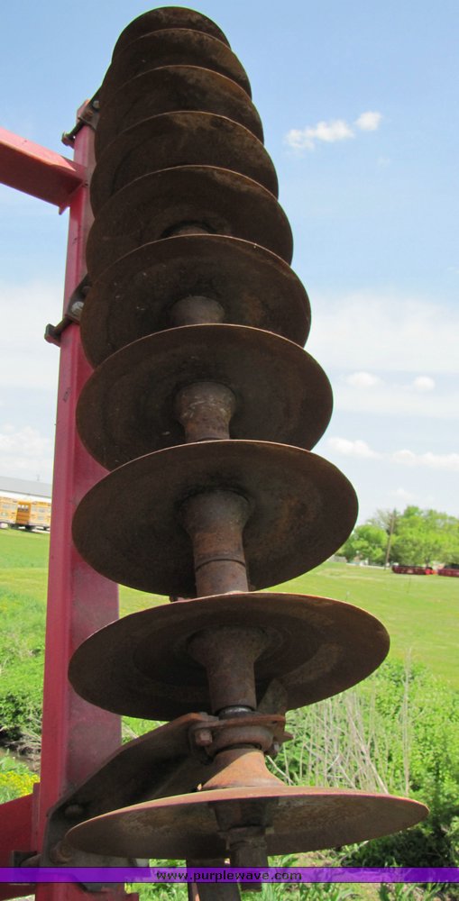 image for item 3092 International 490 28' disk