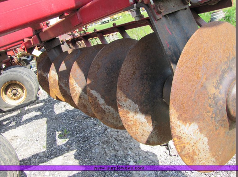 image for item 3092 International 490 28' disk