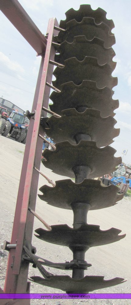 image for item 3092 International 490 28' disk