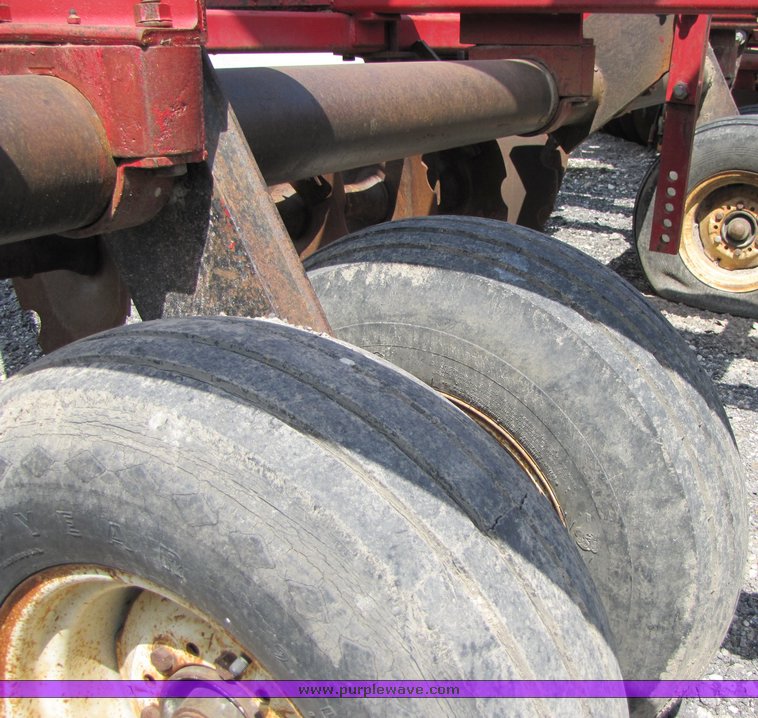 image for item 3092 International 490 28' disk