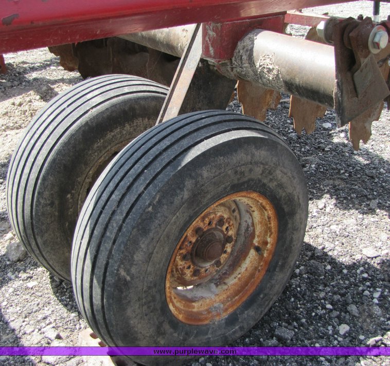 image for item 3092 International 490 28' disk