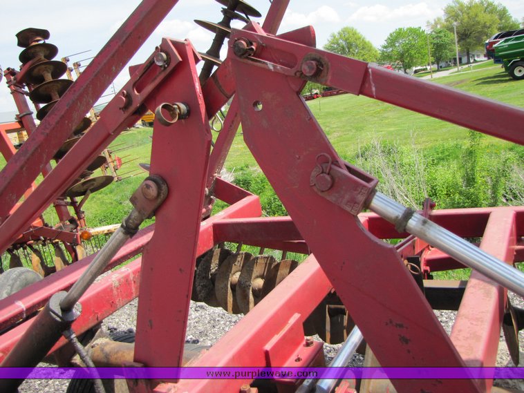 image for item 3092 International 490 28' disk