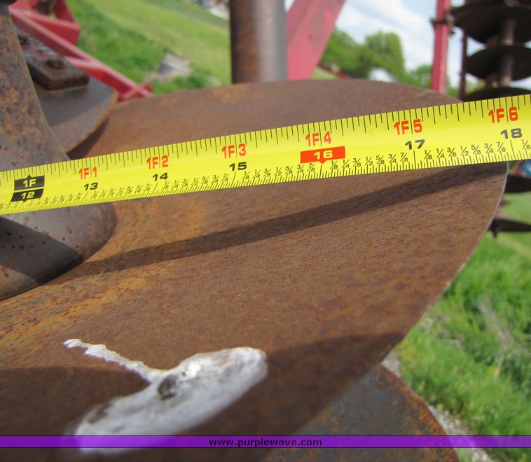 image for item 3092 International 490 28' disk