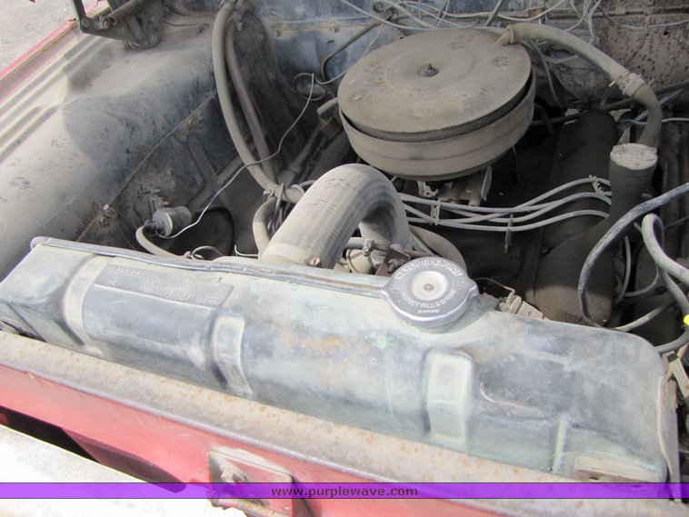 image for item 3094 1964 Dodge 600 grain truck