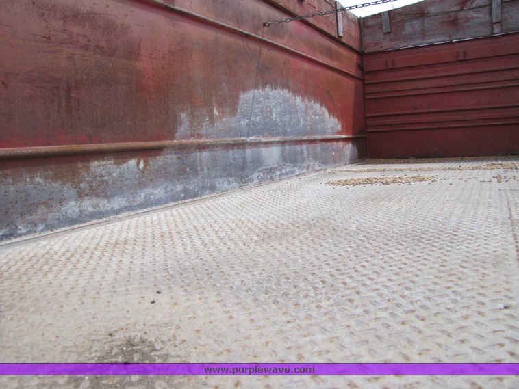 image for item 3094 1964 Dodge 600 grain truck