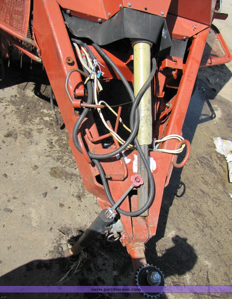 image for item 3242 Hesston 4700 large square baler