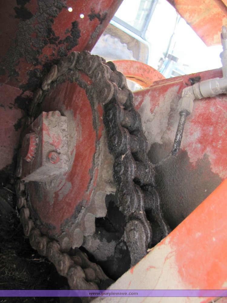 image for item 3242 Hesston 4700 large square baler