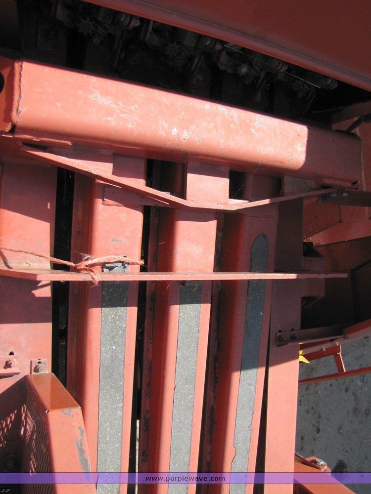 image for item 3242 Hesston 4700 large square baler