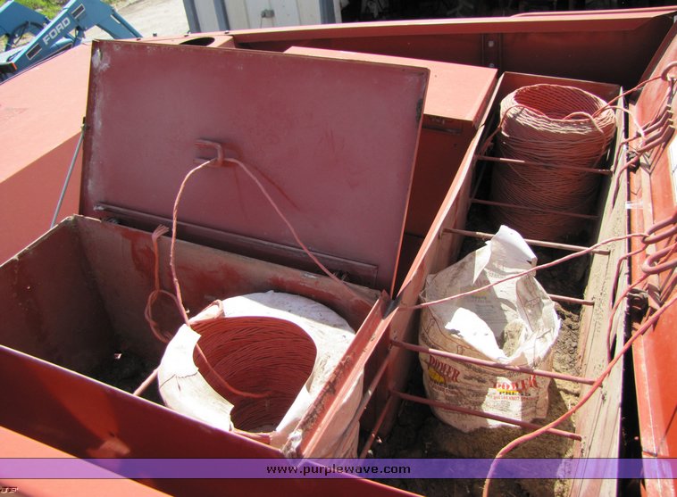 image for item 3242 Hesston 4700 large square baler