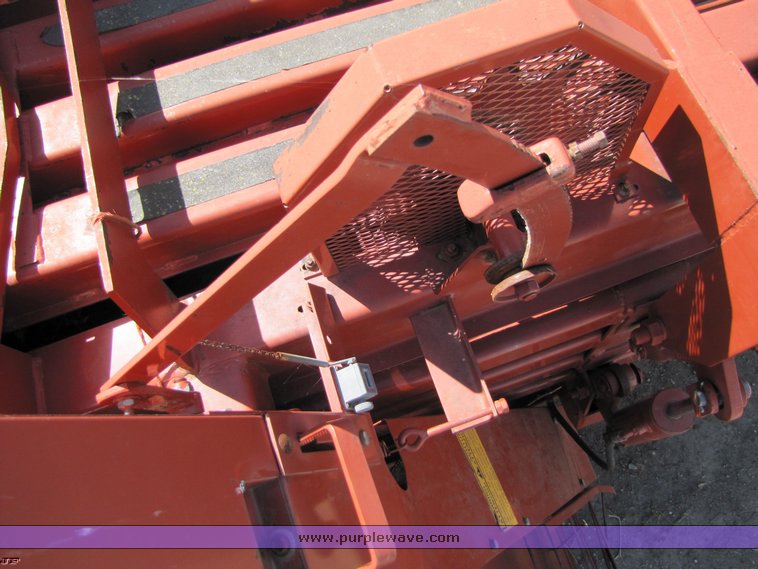 image for item 3242 Hesston 4700 large square baler