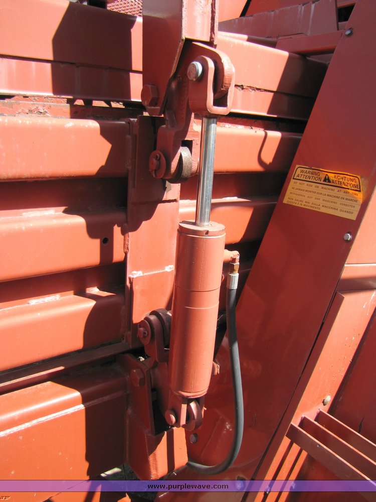 image for item 3242 Hesston 4700 large square baler