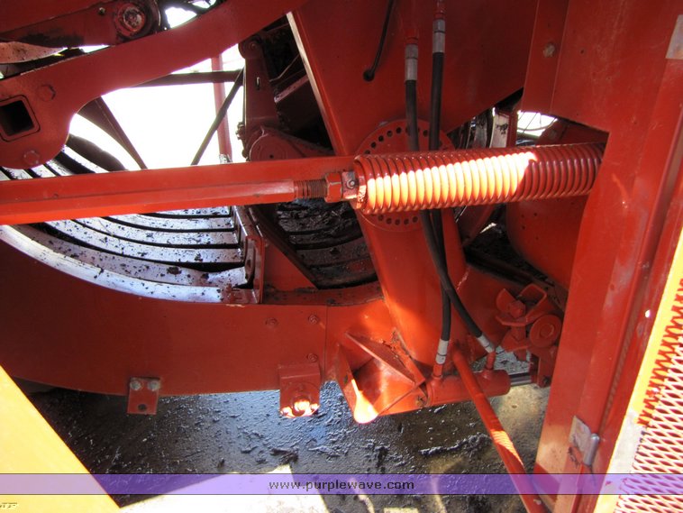 image for item 3242 Hesston 4700 large square baler