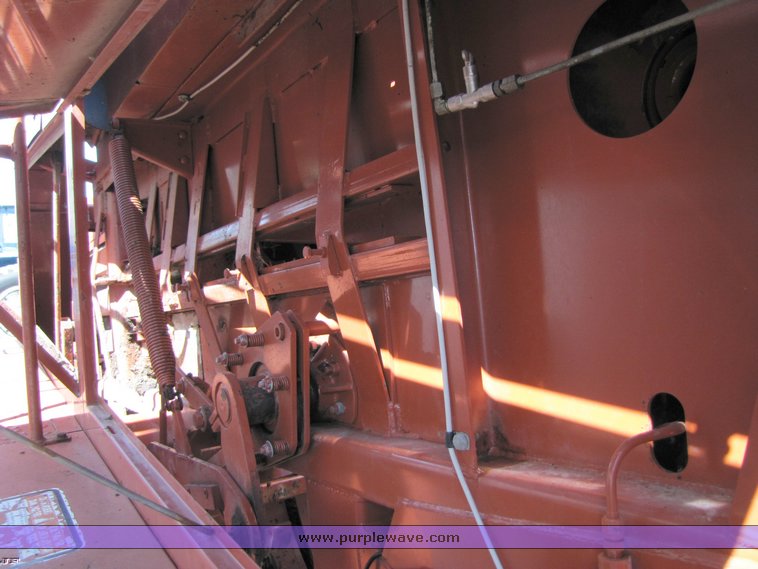 image for item 3242 Hesston 4700 large square baler