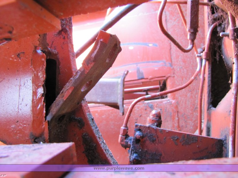 image for item 3242 Hesston 4700 large square baler