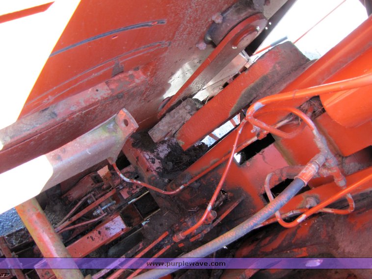 image for item 3242 Hesston 4700 large square baler